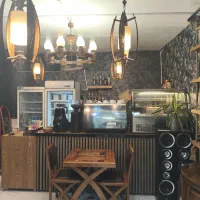 وا گذاری کافه با تمام امکانات با مغازه و یک جا