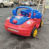 ماشین شارژی قرمز کودک