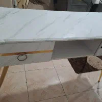 فروش میز ناخن شیک و سالم|آرایشگاه و سالن‌های زیبایی|رشت, پاستوریزه|دیوار