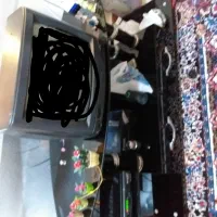 میز تلویزیون شیشه یی سالم صد هزار تومان