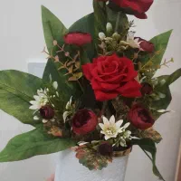 گل مصنوعی  شیک  ماندگار  و گلدان