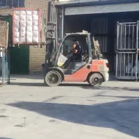 راننده لیف تراک