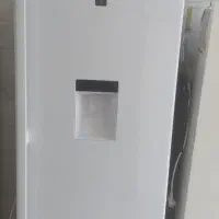 ۵۰ تا انواع یخچال برا فروش وتعویض دارم