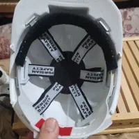 کلاه ایمنی|ابزارآلات|قم, وادی السلام|دیوار