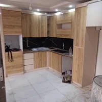 طراحی و ساخت کابینت و کمد دیواری با چوب درجه یک
