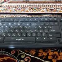 یک عدد کیبورد