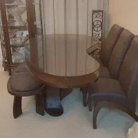 میز صندلی ناهار خوری۸ نفره با ۶ صندلی در حد نو