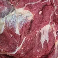 گوشت گوساله و گاوی فاقد استخوان و چربی