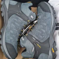 کفش کوهنوردی    lavan shoes