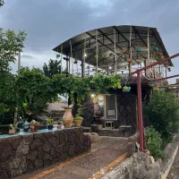 استخدام نیروی خدماتی با اسکان و غذا