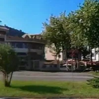 محوطه مناسب نمایشگاه اتومبیل