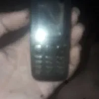 گوشی سالم با۲عددباطری وشارژر۵۰۰هزار