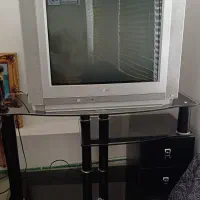 فروش تلویزیون همراه با میز