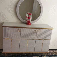 آیینه کنسول در حد نو