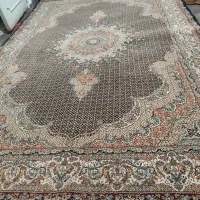 فرش تمیز تازه خریداری شده 700 شانه