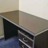 میز تحریر در حد نو