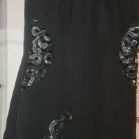 تعدادی لباس در حد نو برای فروش  موجود هست