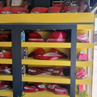 دنیای قطعات وسایل ماشین خارجی نو و استوک|قطعات یدکی و لوازم جانبی|اصفهان, مارچین|دیوار