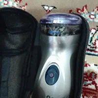 ریش تراش و یه سری لوازم شخصی