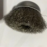 نیروی کارگر آقا ماهر و نیمه ماهر و نیروی پرسکار