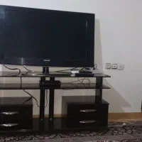 تلویزیون۴۰اینچ سامسونگ بهمراه گیرنده و میز