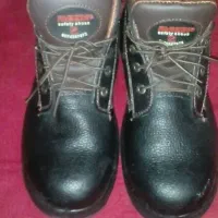 کفش|کیف، کفش، کمربند|خان ببین, |دیوار