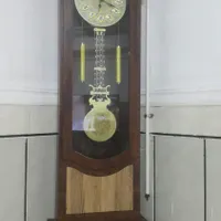 ساعت چوبی ایستاده