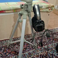هدفون وسه پایه فیلمبرداری دوتاش باهم درحدنو|لوازم جانبی موبایل و تبلت|لیسار, |دیوار