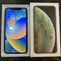 ایفون xs بسیار تمیز