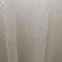 پرده حریر مانند|پرده، رانر، رومیزی|میانه, |دیوار