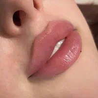 ژل لب با تکنیک m