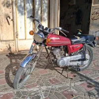 هوندا سی جی|موتورسیکلت|اصفهان, باغ فدک|دیوار