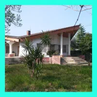 570 متر زمین با ویلا *مسکونی رویان*آینده آپارتمان*