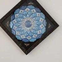 تابلو فرش زیبا و یک قاب مینا کاری نونو