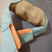 ماساژور گردن و شانه