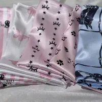 روبالشتی ساتن همراه با اسکرانچی