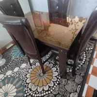 میز نهارخوری چهارنفره
