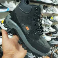 کفش جکس کوهنوردی مردانه و زنانه|کیف، کفش، کمربند|اصفهان, باتون|دیوار