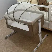 تخت کنار مادر ویرvira