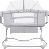 تخت کنار مادر ماستلا