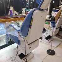 صندلی برقی ارایشگاه|آرایشگاه و سالنهای زیبایی|شیراز, بعثت|دیوار