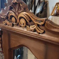 کتابخانه با تمام کتاب های نفیس