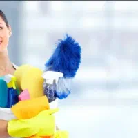 خانم جهت نظافت منزل