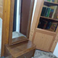 کنسول وآینه خوش رنگ