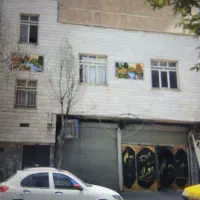 خانه ویلایی با دودهنه مغازه