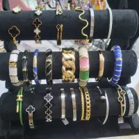 دستبند طلایی زیبا