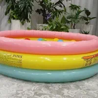 استخر توپ بازی