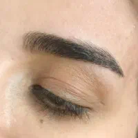 خدمات و آموزش اصلاح ابرو و لیفت ابرو موخوره گیری