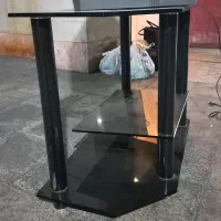 دو دستگاه تلویزیون و یک عدد میز|تلویزیون و پروژکتور|تهران, اکباتان|دیوار