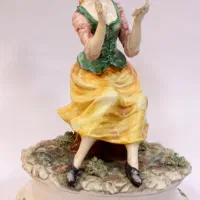 مجسمه چینی کاپودیمونته